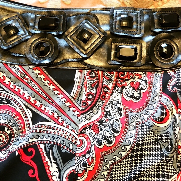 Svetlana matching skirt and blouse outfit - Picture 8 of 11